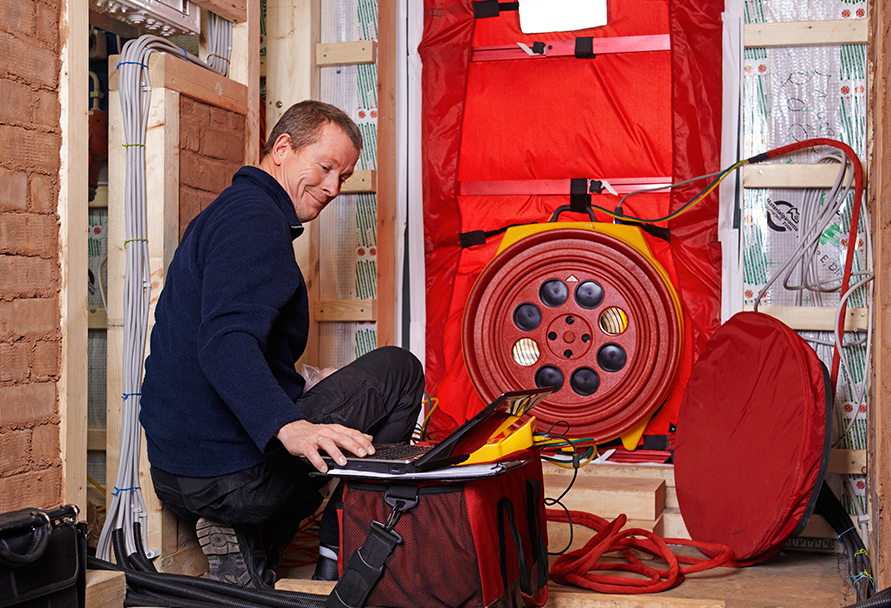home door blower test