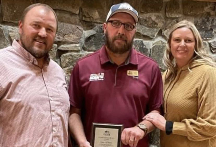 Custer employee wins service award