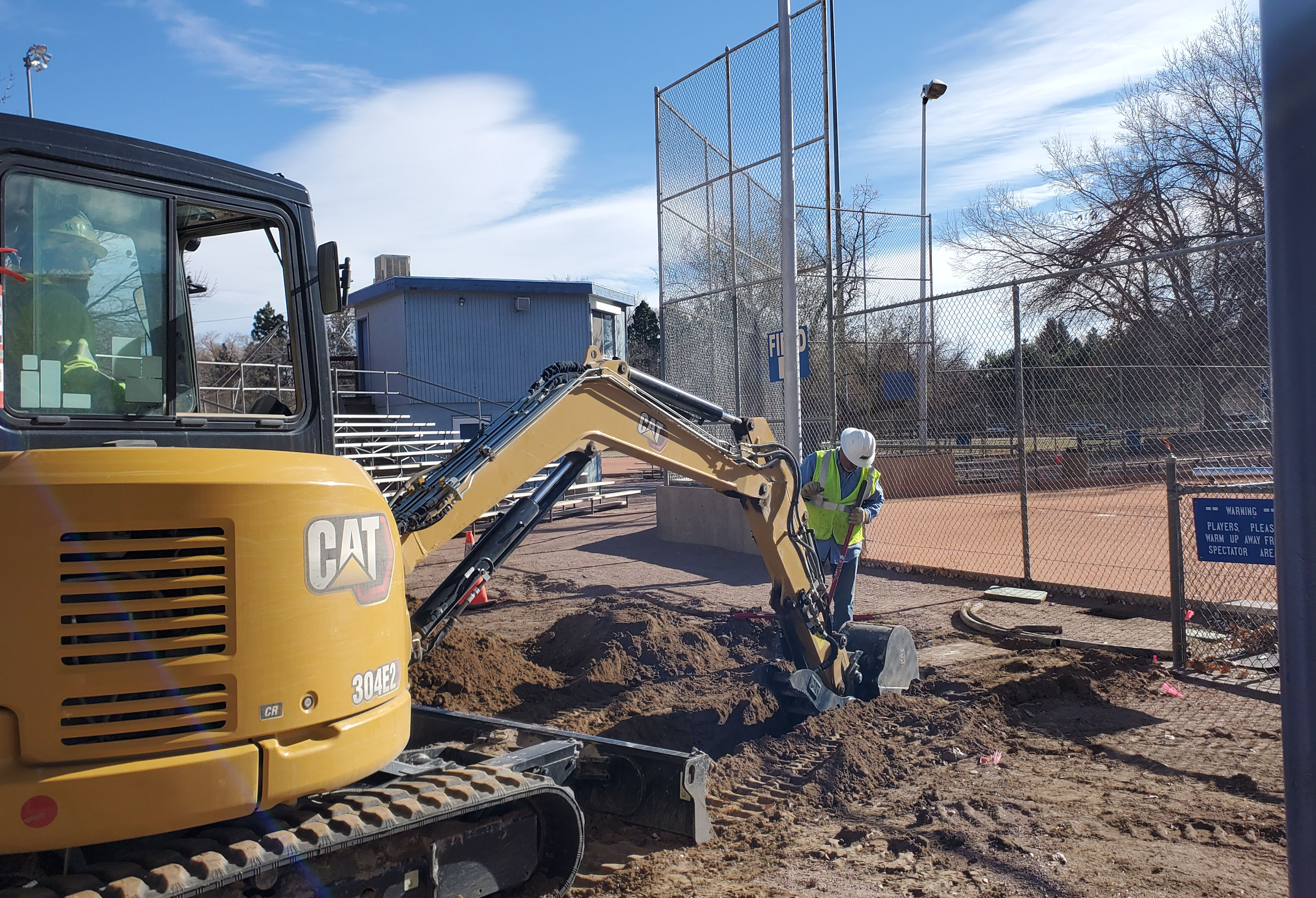 machine digging hole